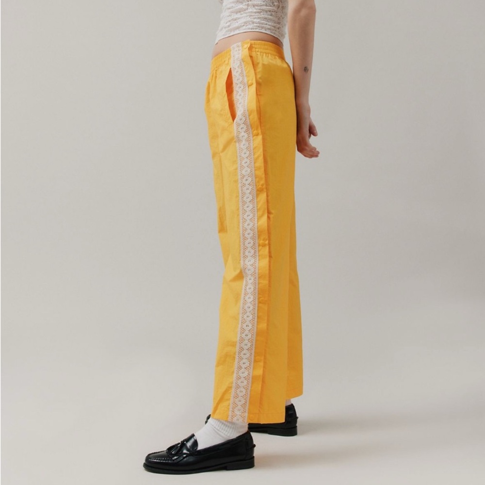 BDG Yellow Lace Trim Track Panta